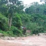 Madre e hija mueren ahogadas al ser arrastradas por un río en Honduras Madre e hija mueren ahogadas al ser arrastradas por un río en Honduras