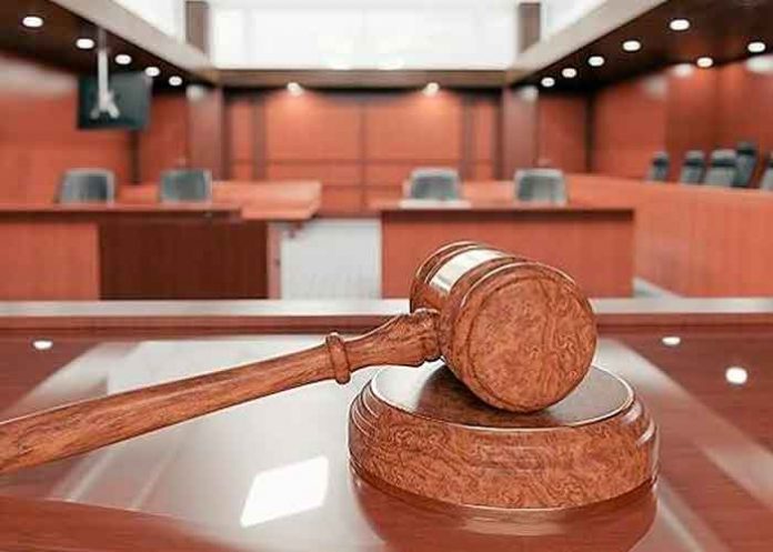 Sala de audiencia en un juzgado