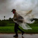 Huracán Ida alcanza la categoría 4 mientras se acerca a Nueva Orleans