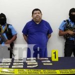 Capturan a delincuente y le ocupan más de 94 mil dólares en Managua Conferencia policial sobre incautación de dinero (dólares) en Managua