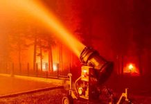 Incendio Caldor obliga a evacuar importante destino turístico de EE.UU