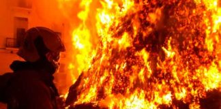 Trágico: Mueren 5 niños en incendio tras quedarse solos en casa en Illinois