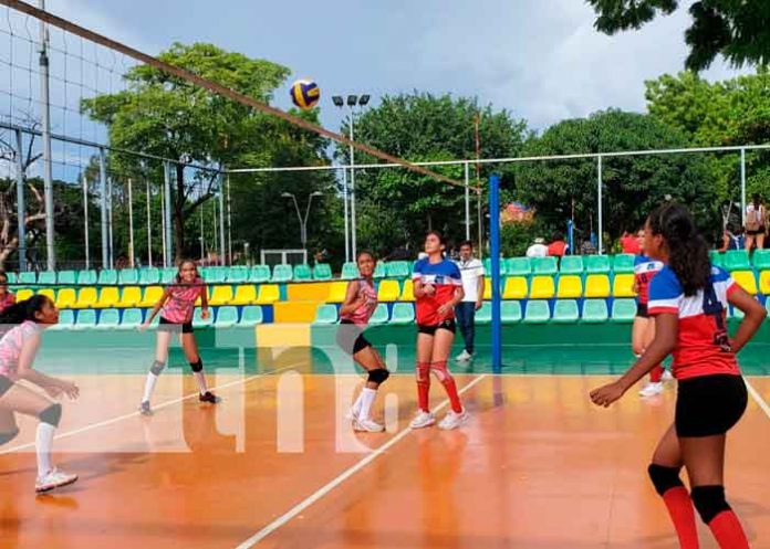 Equipos se disputan el campeonato de voleibol en los Juegos Juveniles 2021