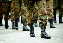 Soldado en Indonesia condenado a siete meses de cárcel por homosexualidad
