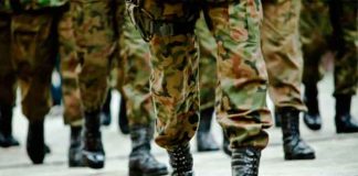 Soldado en Indonesia condenado a siete meses de cárcel por homosexualidad