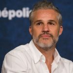 Foto: Actor de La casa de las flores, se recupera de una trombosis / Referencia