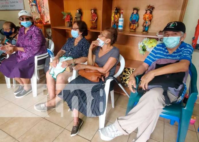 Adultos mayores conmemoraron el 77 aniversario de natalicio del Comandante Julio Buitrago