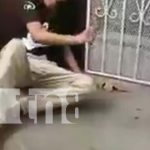 Monseñor Lezcano se respeta: linchan a ladrón que golpeó a una estudiante Ladrón que fue retenido por pobladores de Monseñor Lezcano