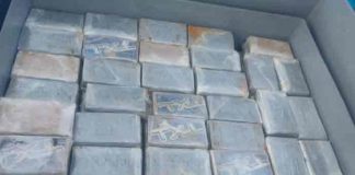 El Salvador: Fuerza Naval localiza lancha con 4.2 millones de droga