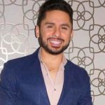 Larry Hernández habría perdido la voz por el COVID-19