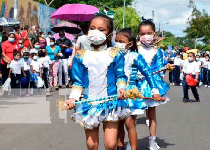 Ministerio de Educación en León apertura las fiestas patrias