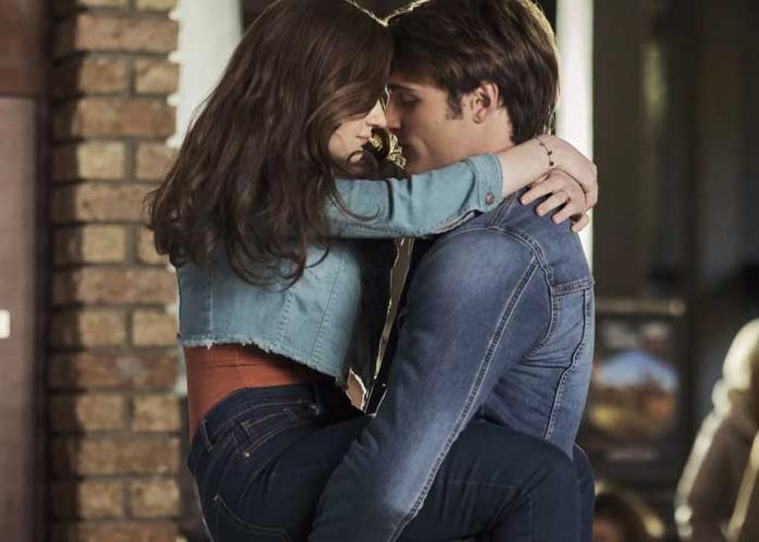 libro Foto: El stand de los besos ¿tendrá cuarta entrega? / Referencia