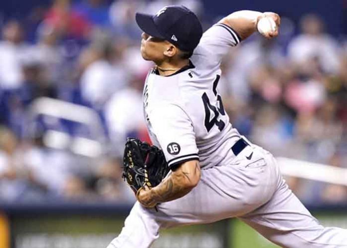 Jonathan Loáisiga jonathan loaisiga, mlb, baseball, yankees, pitcher