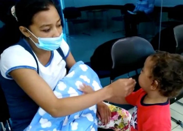 Joven madre de Managua solicita ayuda para conseguir trabajo