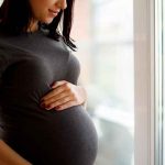 ¡Todo un milagro! Pasó de infértil a feliz madre con cinco bebés Mujer embarazada de cinco bebés