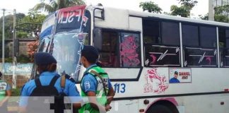 Un hombre fallecido dentro de un bus que cubre la Ruta 105