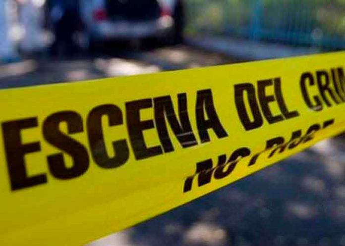 mujer5 Cinta de la policía para resguardar la escena del crimen