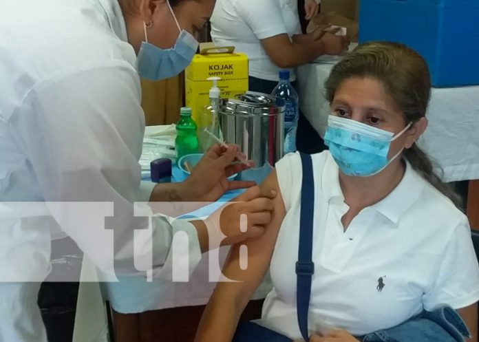 Nicaragua hace efectiva de dosis de vacuna para prevenir el coronavirus
