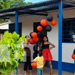 Dos familias de escasos recursos reciben viviendas dignas en Nandaime Familias que reciben nuevas viviendas en Nandaime
