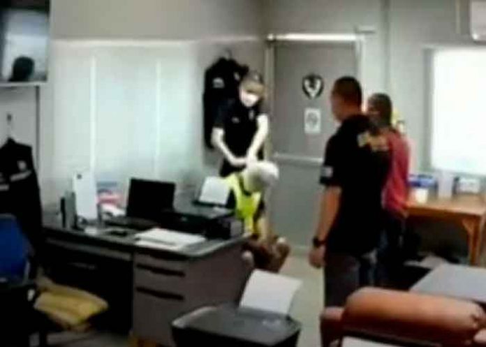 Policías torturan a un narco en Tailandia: No les quiso pagar el soborno