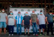 Capturan a ocho integrantes de la red de narcotraficantes «Los Buzos» Policía presenta a los integrantes de la red de narcotraficantes "Los Buzos"