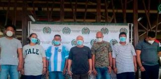 Policía presenta a los integrantes de la red de narcotraficantes "Los Buzos"