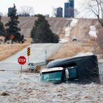Inundaciones y granizo dejan caos en Omaha, Nebraska