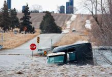 Inundaciones y granizo dejan caos en Omaha, Nebraska