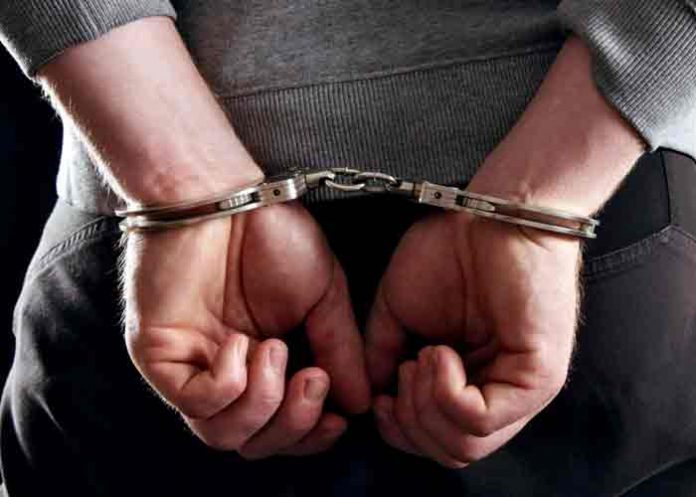 Niña amenazó con matarse porque no la dejan estar con su 