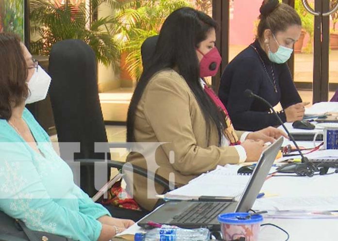 Foto: Nicaragua impulsa foro para mejorar la calidad de enseñanza / TN8