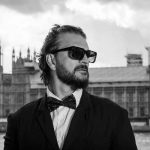 Ricardo Arjona revela más detalles sobre su disco «Negro» Ricardo Arjona