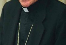 Un sacerdote asesinado en Francia por el autor del incendio en Nantes
