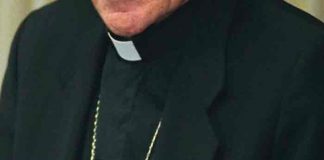 Un sacerdote asesinado en Francia por el autor del incendio en Nantes