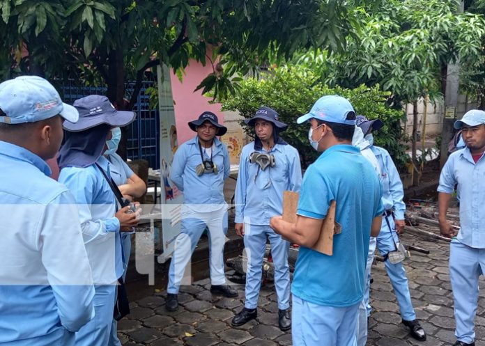 salud-2 Realizan labores de lucha antiepidémica en barrio 14 de junio