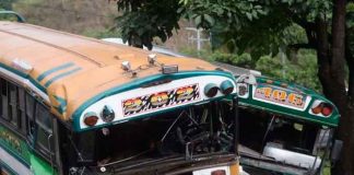 Mortal choque entre dos buses dejó al menos 12 lesionados en El Salvador