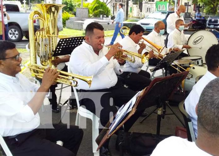 Rinden homenaje a Luis Abraham Delgadillo