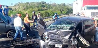 Un carro quedó chatarra tras un brutal accidente de tránsito