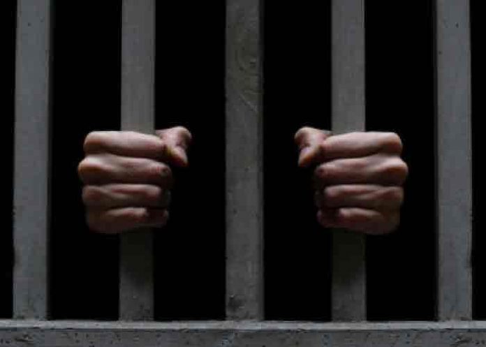 teniente- Teniente es acusado de matar a su pareja para cobrar seguros de vida