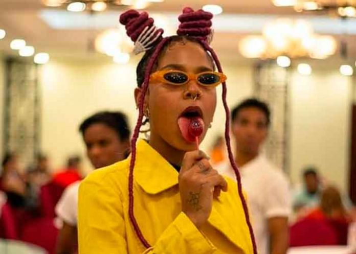 tokischa Cantante Tokischa crea controversia con fotos provocativas con una Virgen