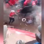 Un toro embiste a una multitud en México y la fiesta termina con un tiroteo / FOTO / Captura de pantalla / YouTube
