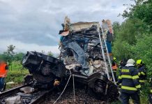Dos muertos y decenas de heridos en un choque de trenes en República Checa / FOTO / @hzsplzen