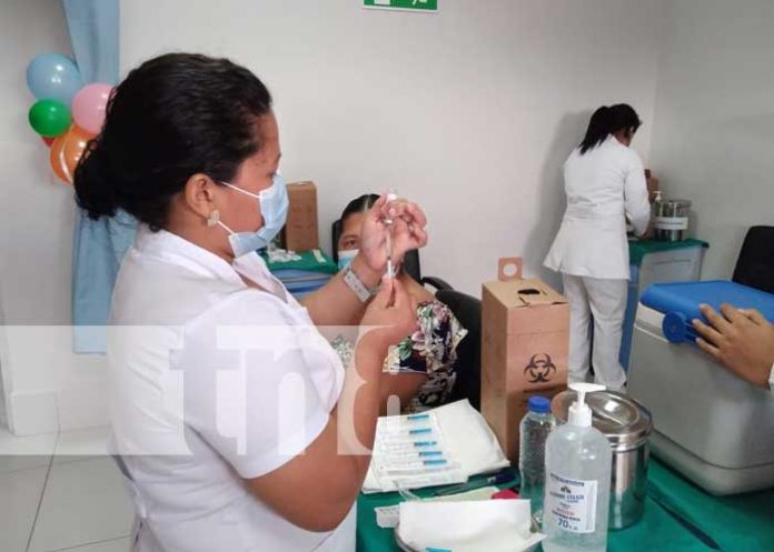 Vacunación en en Distrito IV de Managua