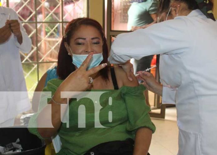 vacuna-covid-bluefields-02 Aplicación de la vacuna contra el COVID-19 en Bluefields