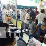 Granadinos mayores de 45 años reciben dosis de vacuna contra el COVID-19 Jornada de aplicación de la vacuna contra el COVID-19 en Granada