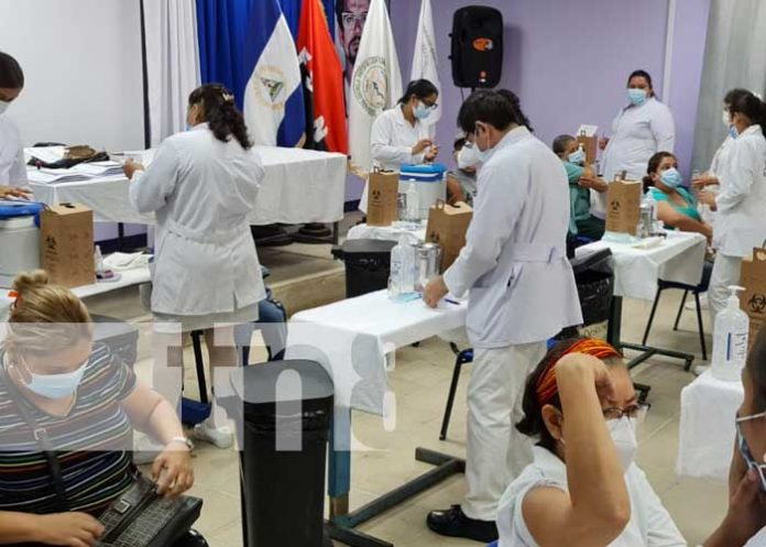 Jornada de vacunación contra el COVID-19 en Managua