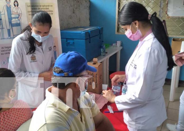 Jornada para aplicación de la segunda dosis de vacuna Sputnik V en Nandaime