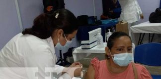 Aplicación de la vacuna contra el COVID-19 en Nicaragua