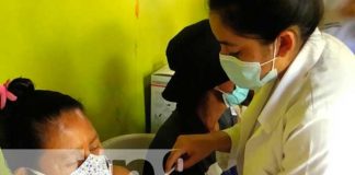 Aplicación de vacunas contra el COVID-19 en Jalapa