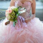 Foto: Una quinceañera hace sesión de fotos en basurero donde trabaja su padre / Referencia