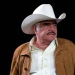 Denuncian que están pagando por fotos de Vicente en el hospital